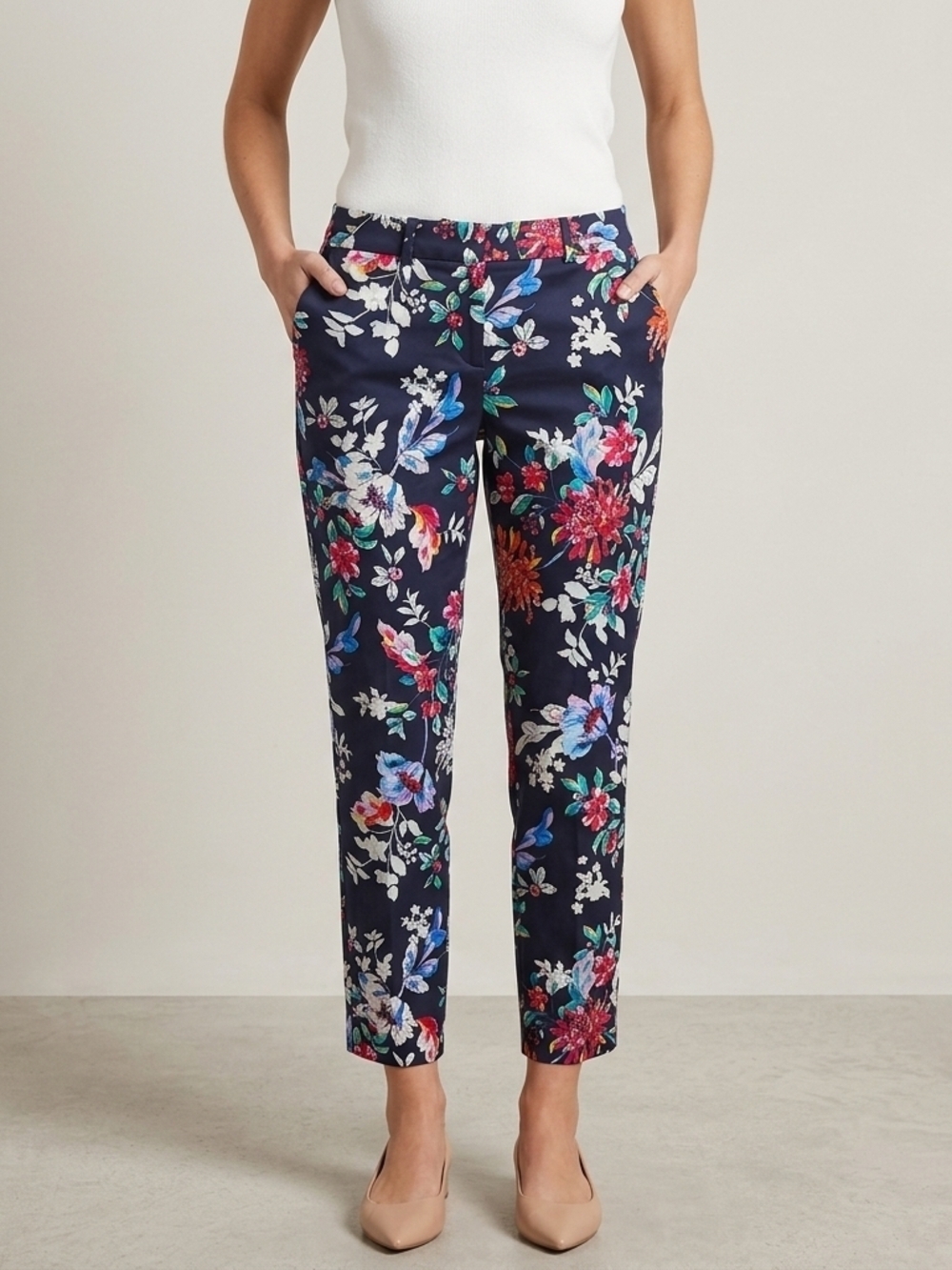 Laundry By Shelli Segal Navy Floral Cropped Pants Size 6